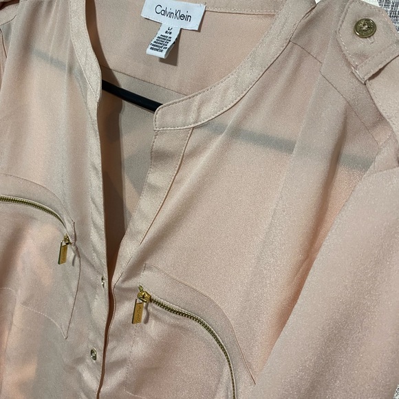 Calvin Klein blush button down with gold buttons and accents - Picture 2 of 6